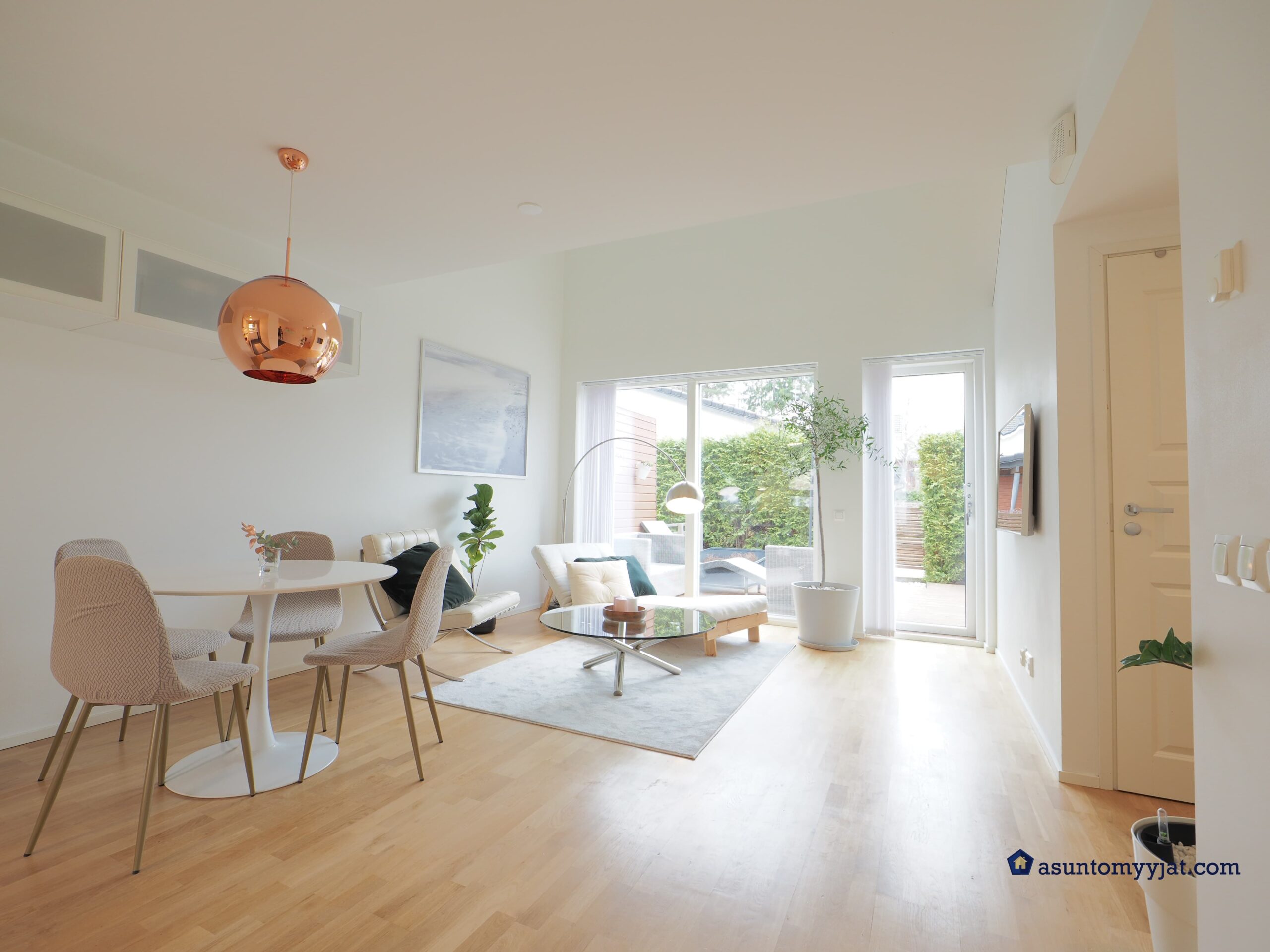 Joupinlaaksonpolku 2A, 02760 Espoo Klovinportti 4, Espoo